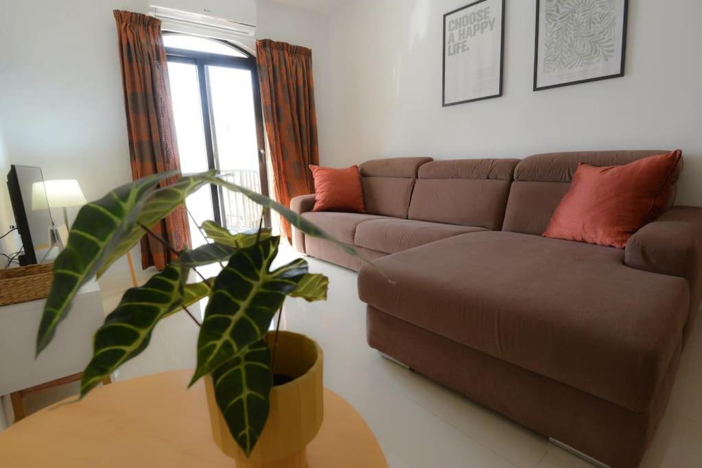 Seafront Duplex Penthouse With Terrace Overlooking Xlendi Bay Ngoại thất bức ảnh